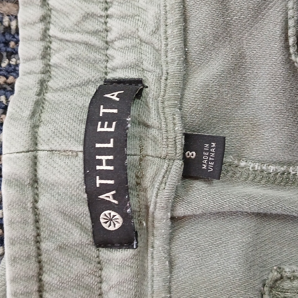Athleta Farallon Bermuda Shorts 8 Palm Green - Picture 5 of 5